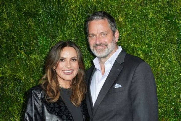 Arija Bareikis Bio, Wiki, Age, Height, Husband, Law and Order, and Net Worth