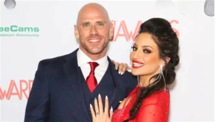 Does Edgar Berlanga Have A Wife? Everything To Know About The Boxer