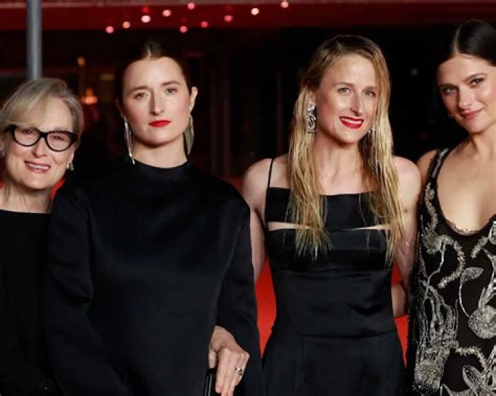Don Gummer Bio, Wiki, Age, Height, Meryl Streep Husband, Kids, Daughters, Sculptor, Art,Net Worth