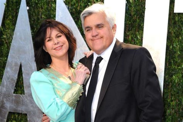 How Jay Leno Married His Wife Mavis Leno and Build A Huge Net Worth On The Side
