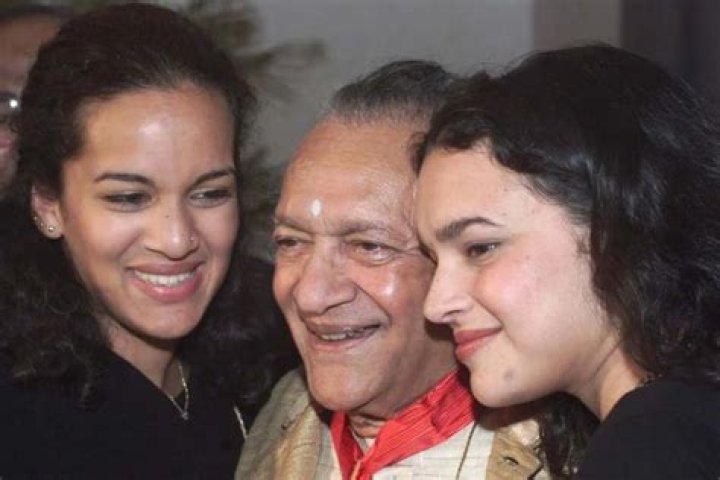 Is Norah Jones Married? Check Out Norah Jones Father, Sister, Husband, Albums, And More