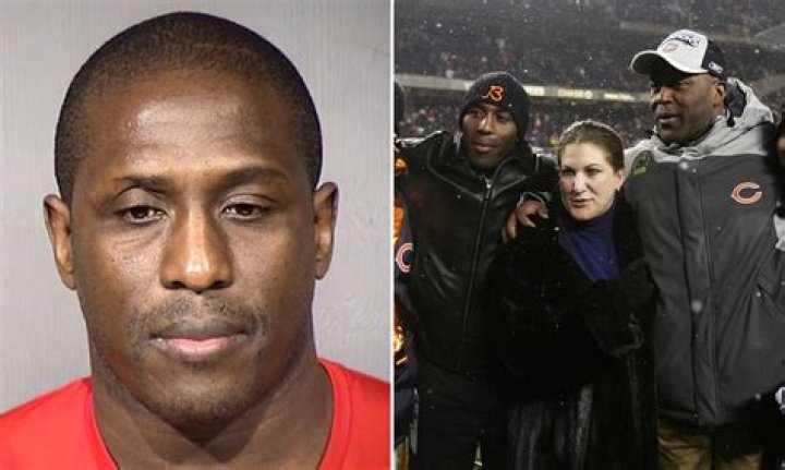 Mikal Smith Bio, Age, Wiki, Family, (Lovie Smith’s Son) Mother, Wife, Net Worth and Poker.