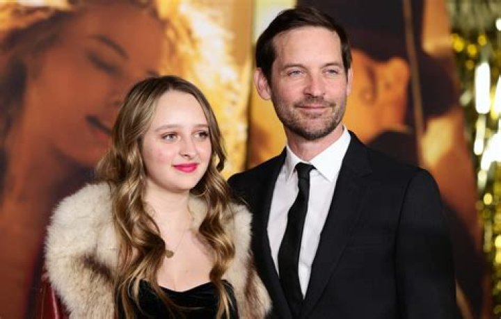 Parker Posey Parents: Meet Lynda Patton, Chris Posey