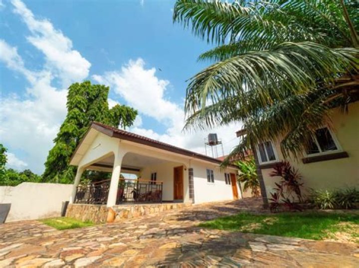 Riverside Hotel, Akropong, Ghana