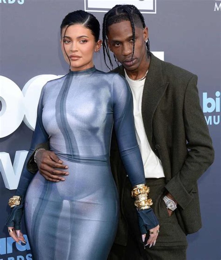 Travis Scott’s manager slams Malu Trevejo