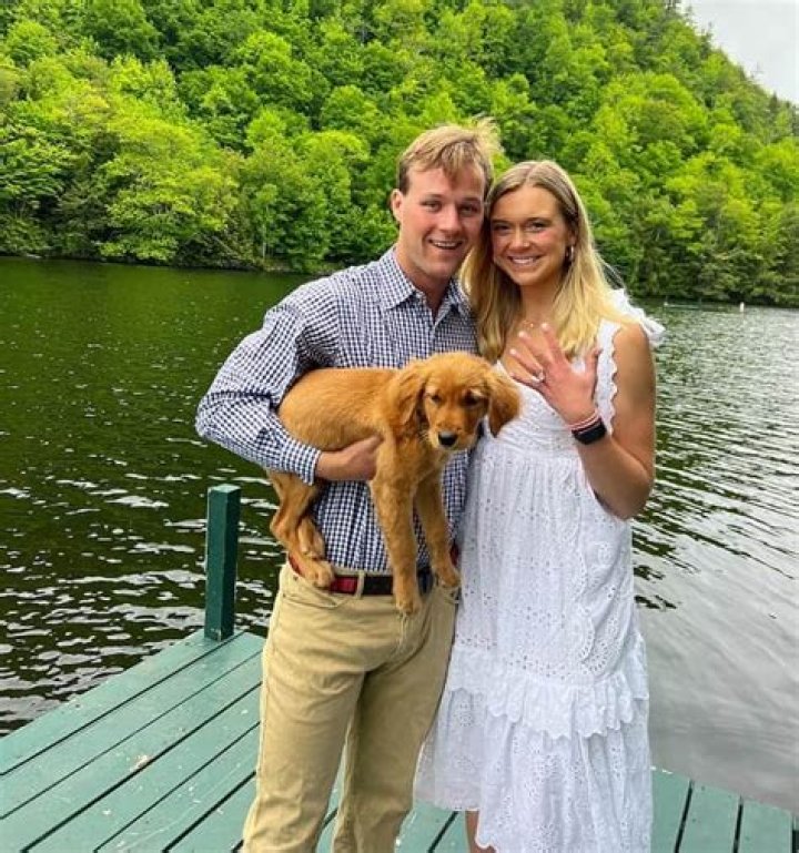 Tucker Carlson’s daughter, Hopie Carlson Biography: Height, Age, Boyfriend, Net Worth, Wiki, Husband, Instagram