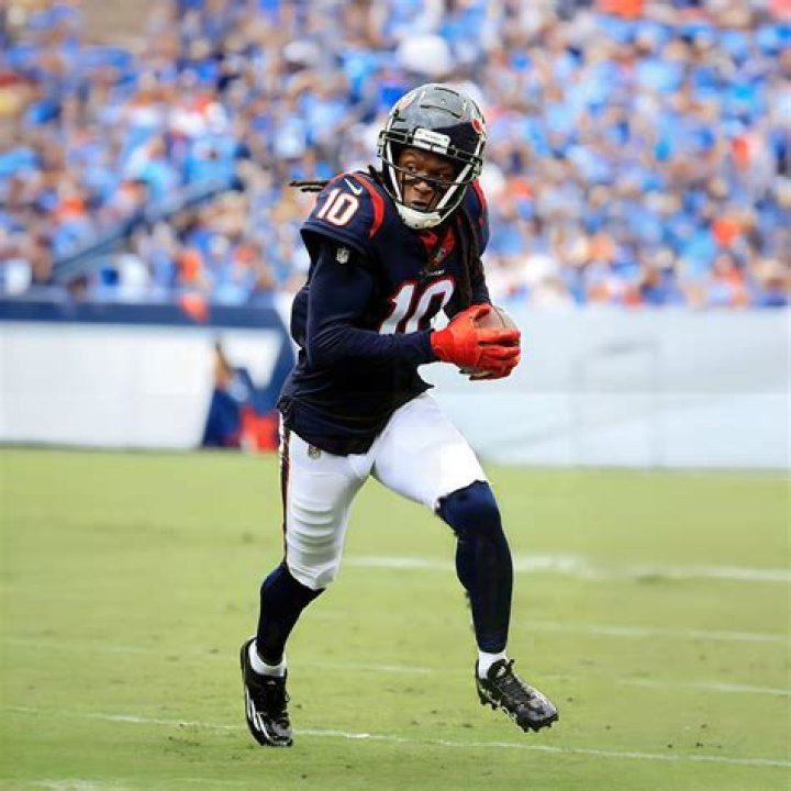 Who Are Mike Evans Parents? Here Is The Facts To Know About American Football Wide Receiver Family