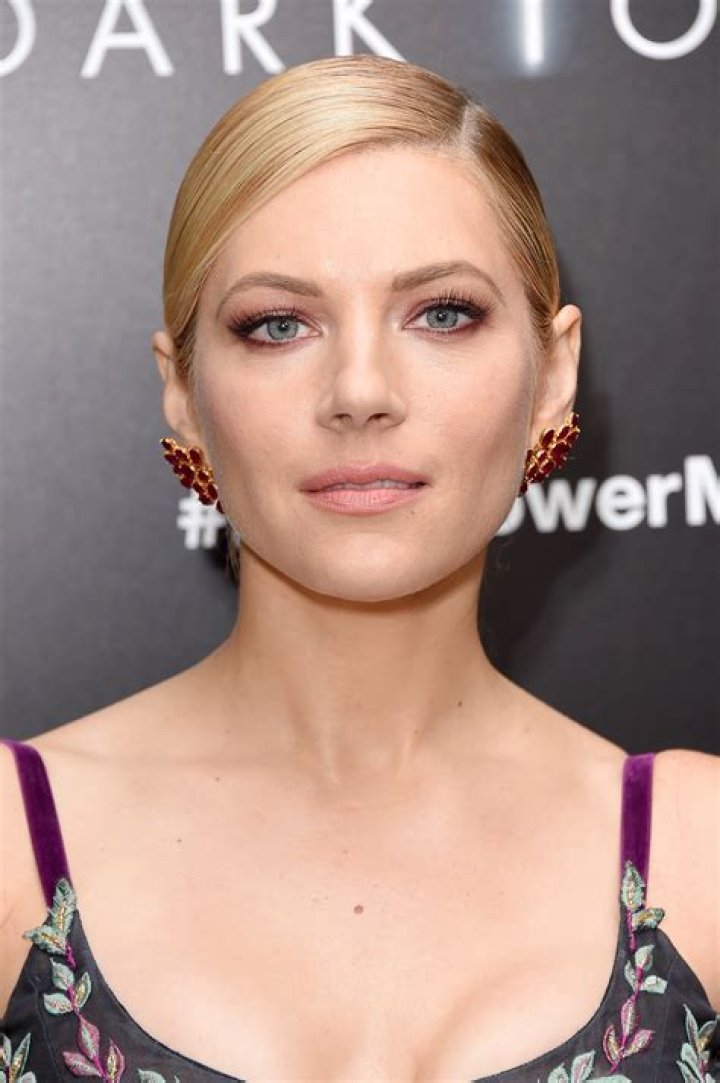 Who is Katheryn Winnick? Find Net Worth, Quote, Awards, Fact, Wiki