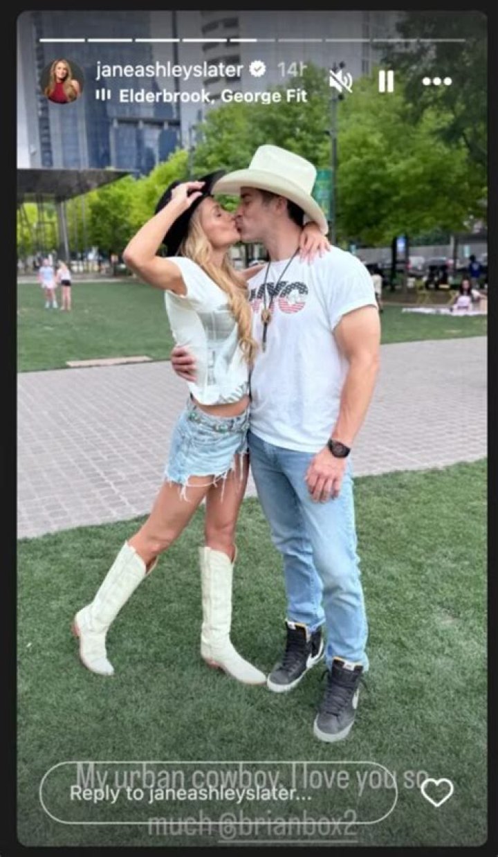 Who Is Lyn Slater Husband? Everything On Instagram Granfluencer